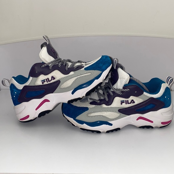 Fila Shoes - FILA women’s RAY TRACER sneaker, size 7